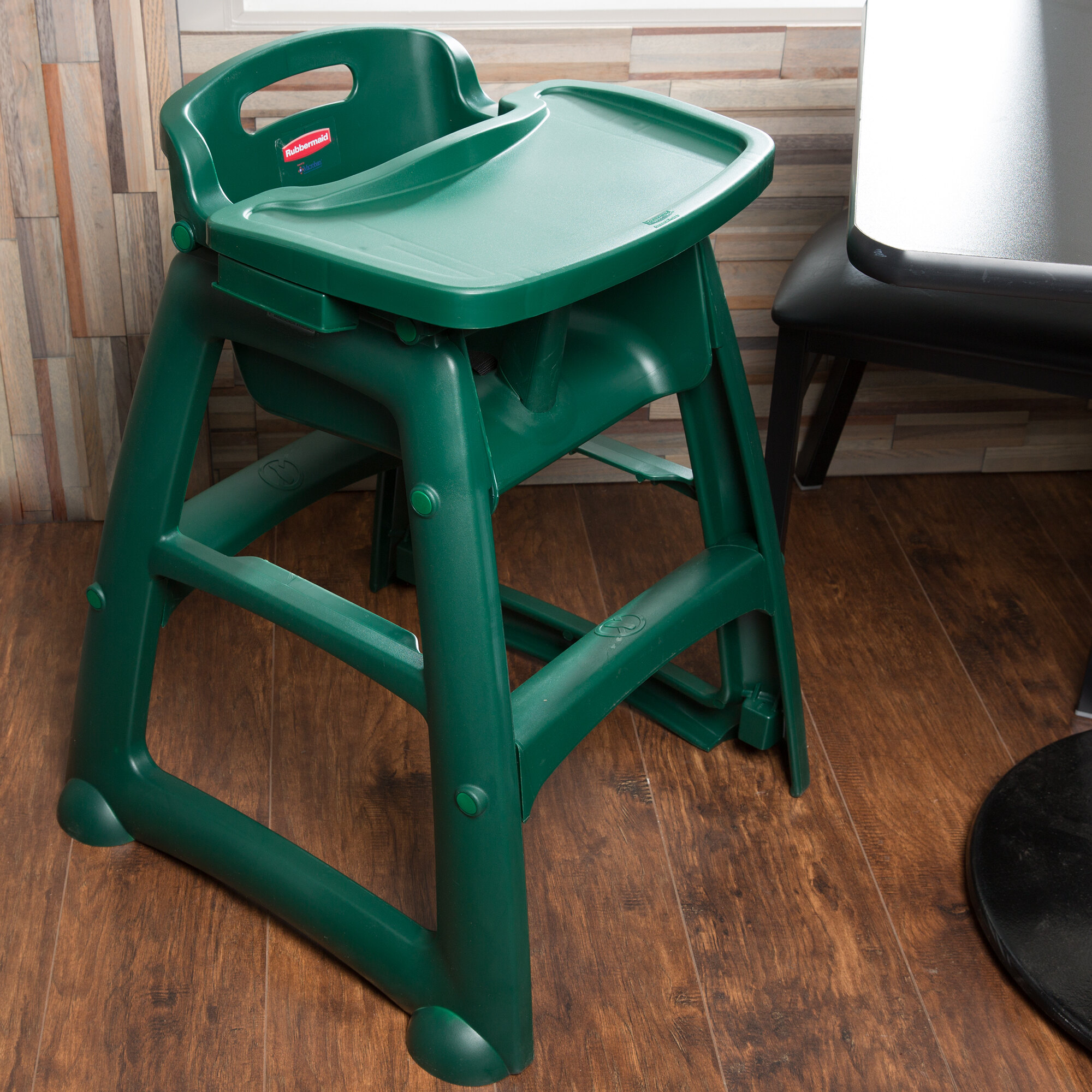 Rubbermaid FG781588DGRN Green Restaurant High Chair Tray