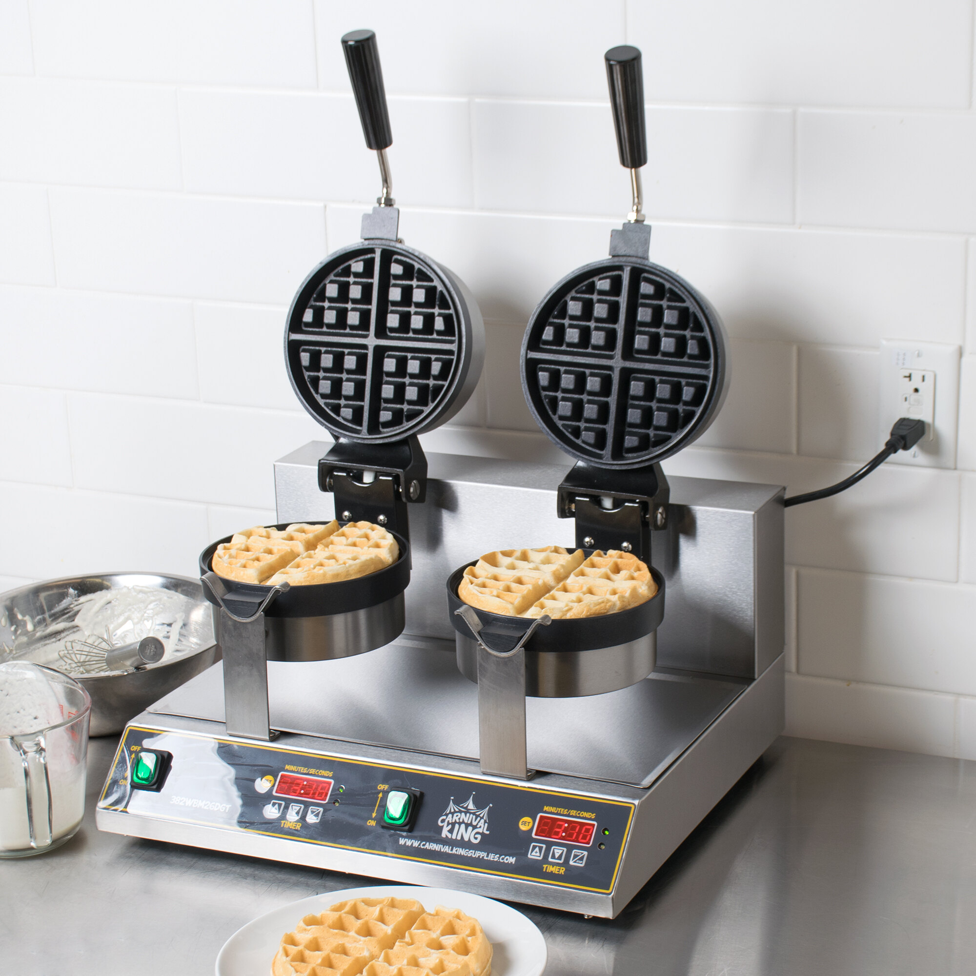 Carnival King Wbm26dgt Non Stick Double Belgian Waffle Maker With Digital Timer And Temperature 