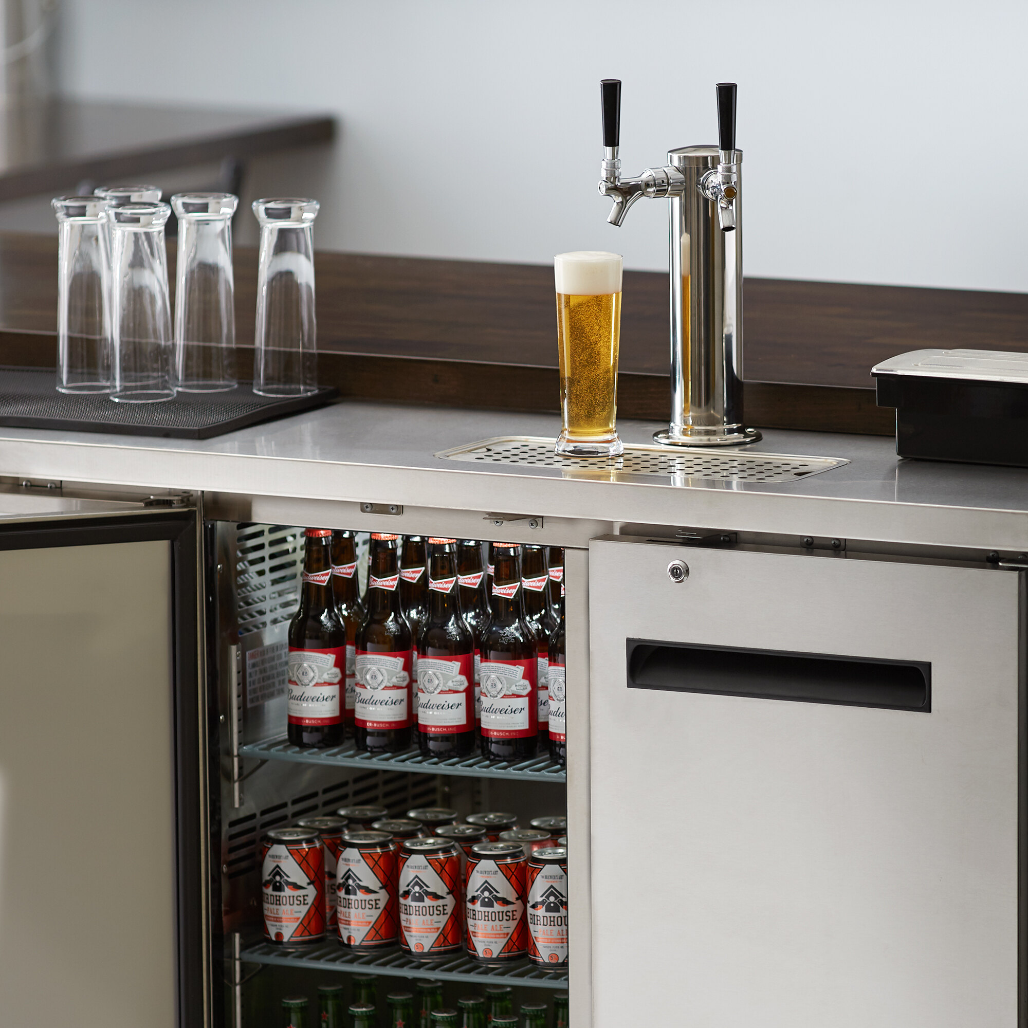 Avantco UDD48HCS Double Tap Kegerator Beer Dispenser Stainless