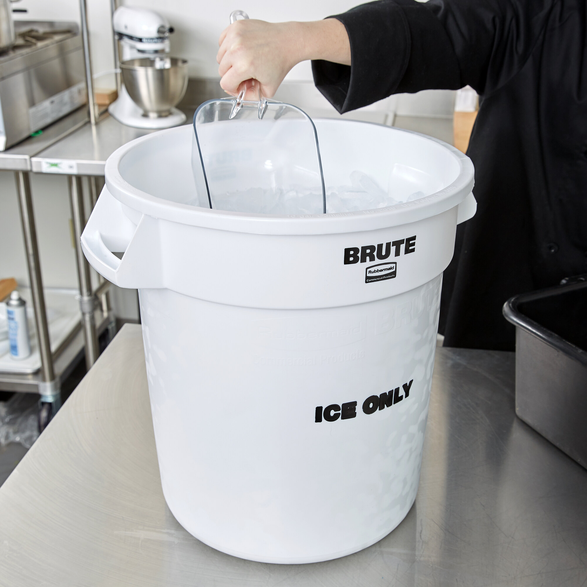 Rubbermaid FG9F8600WHT ProServe 10 Gallon White "ICE ONLY" Brute Container