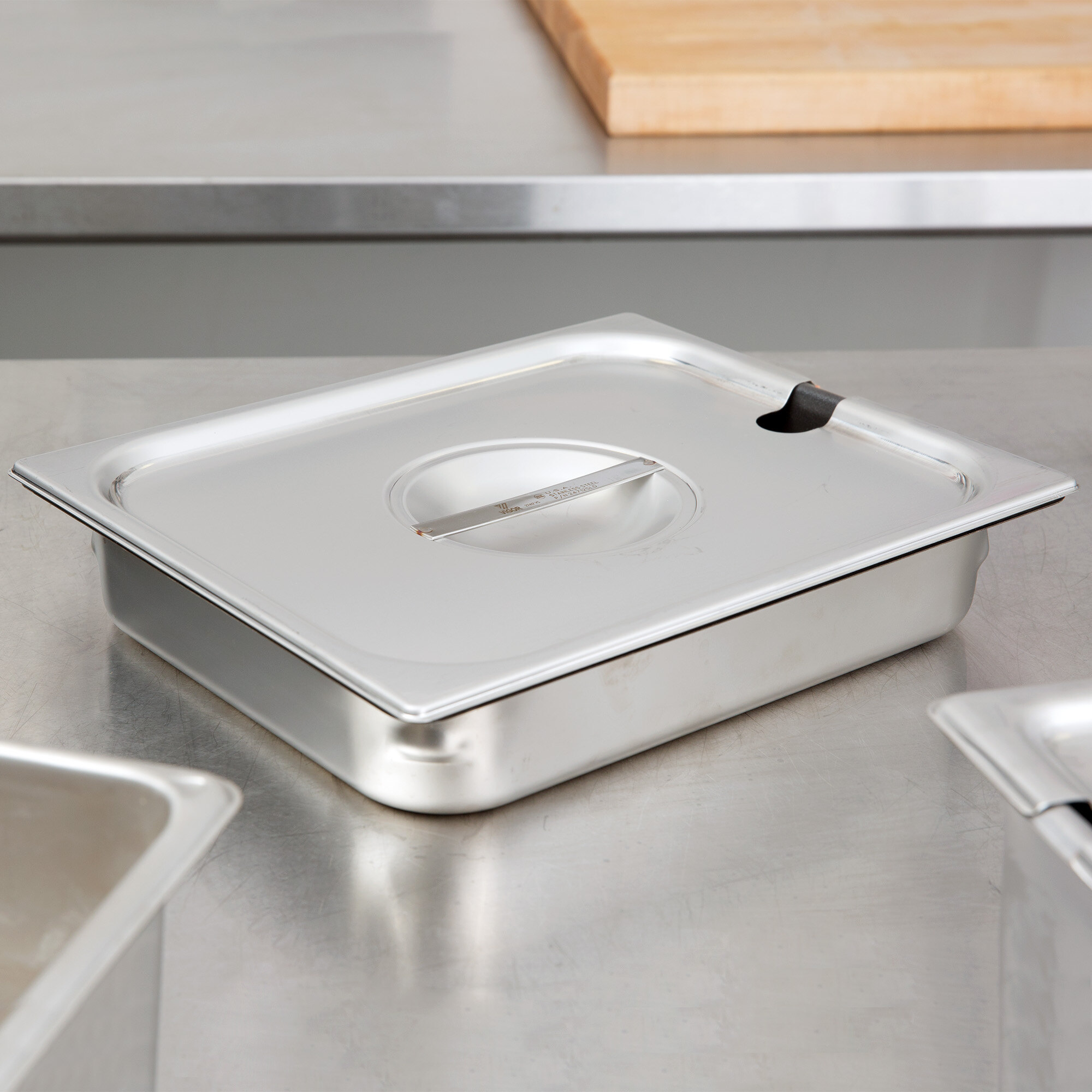 HUBERT 1/2 Size Stainless Steel Steam Table Pan Cover - Slotted Flat Lid, 22 Gauge, For Buffet & Catering - View #9