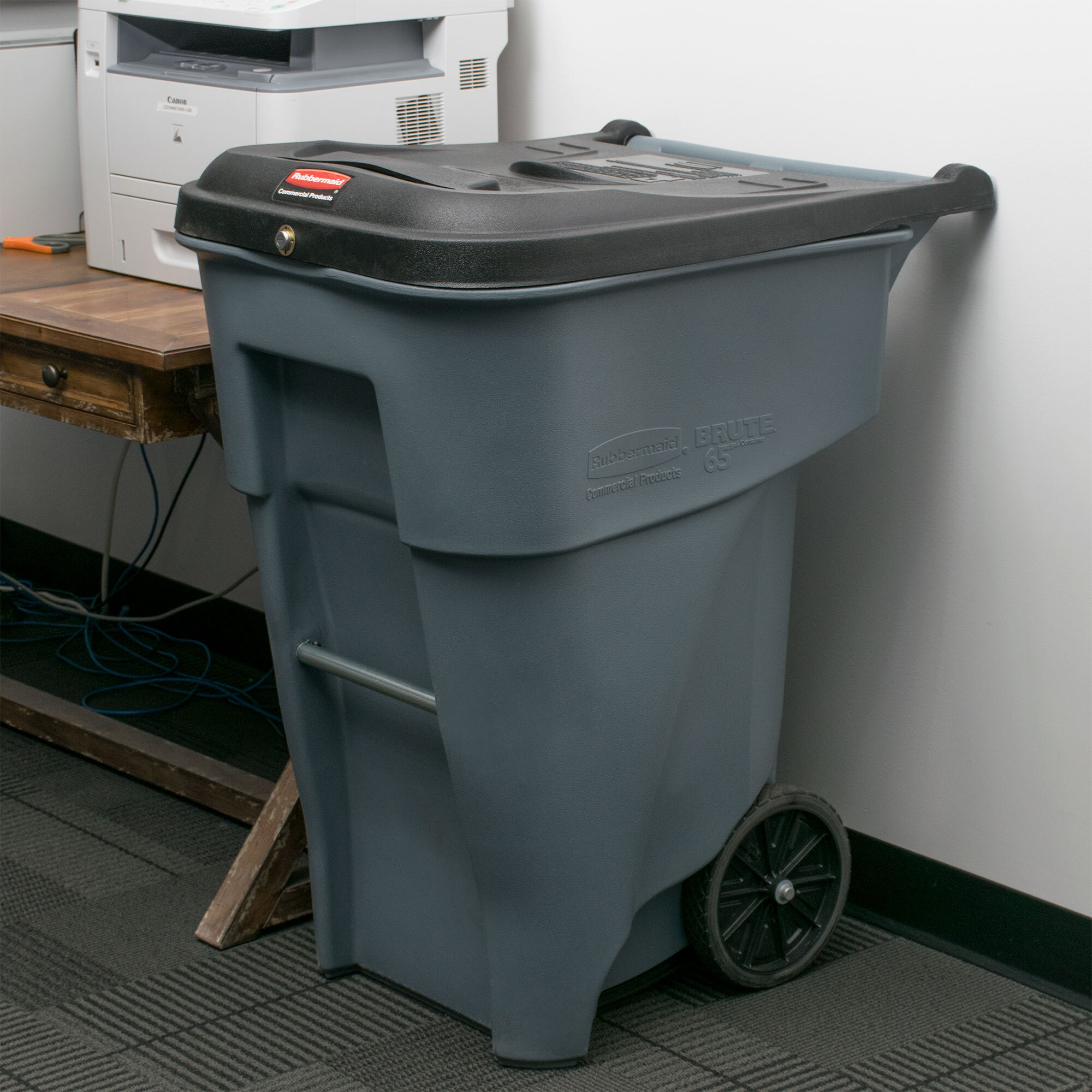 Rubbermaid FG9W1088GRAY Brute 65 Gallon Gray Confidential Document Wheeled Rectangular Trash Can