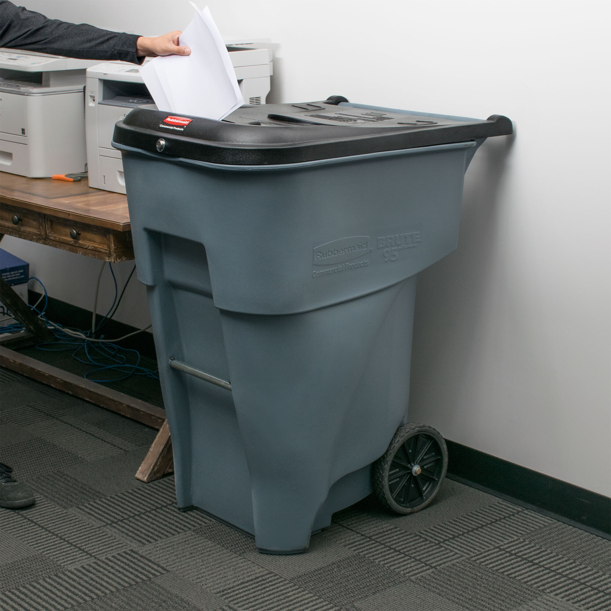 Rubbermaid FG9W1188GRAY Brute 95 Gallon Gray Confidential Document