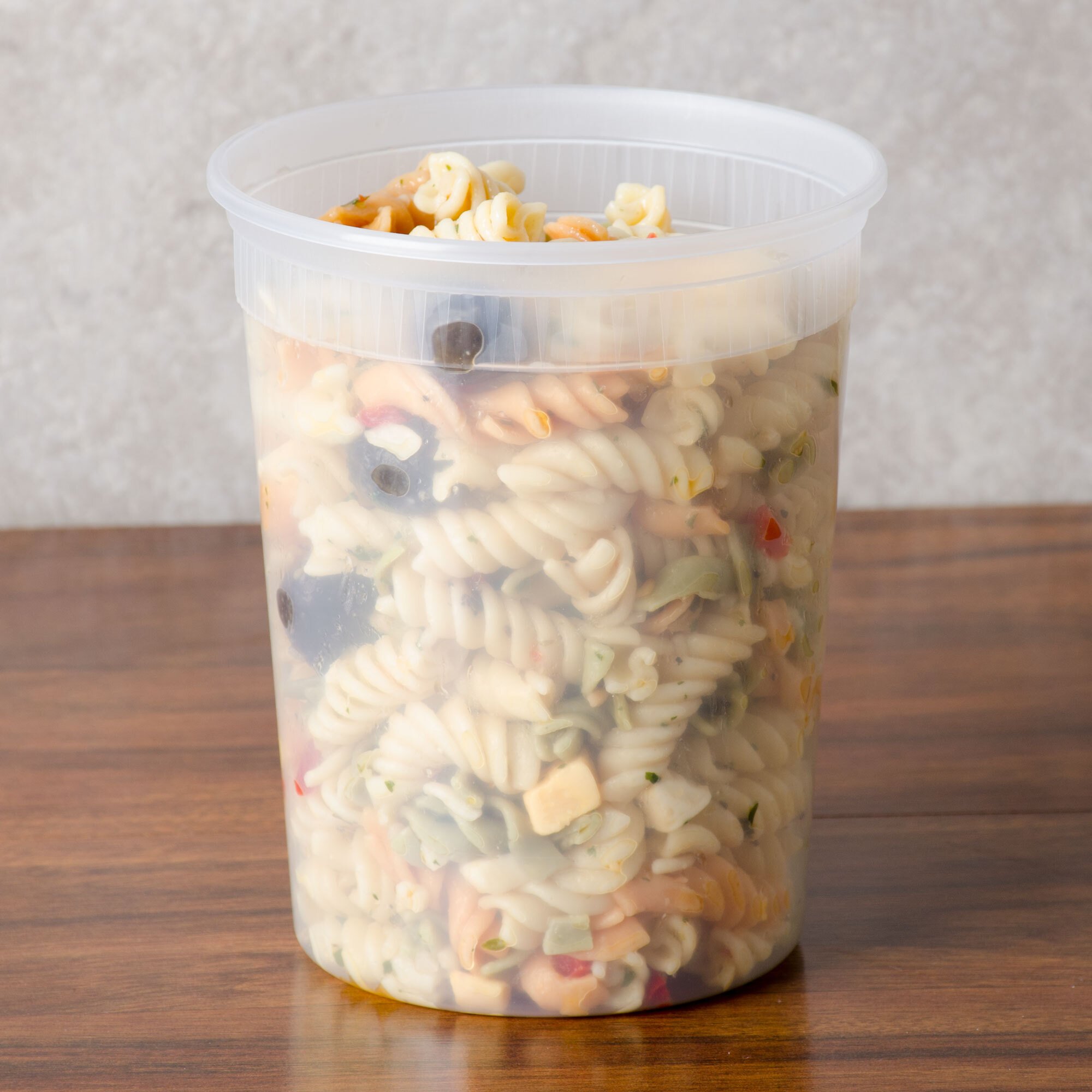 Newspring DELItainer SD5032Y 32 oz. Translucent Round Deli Container