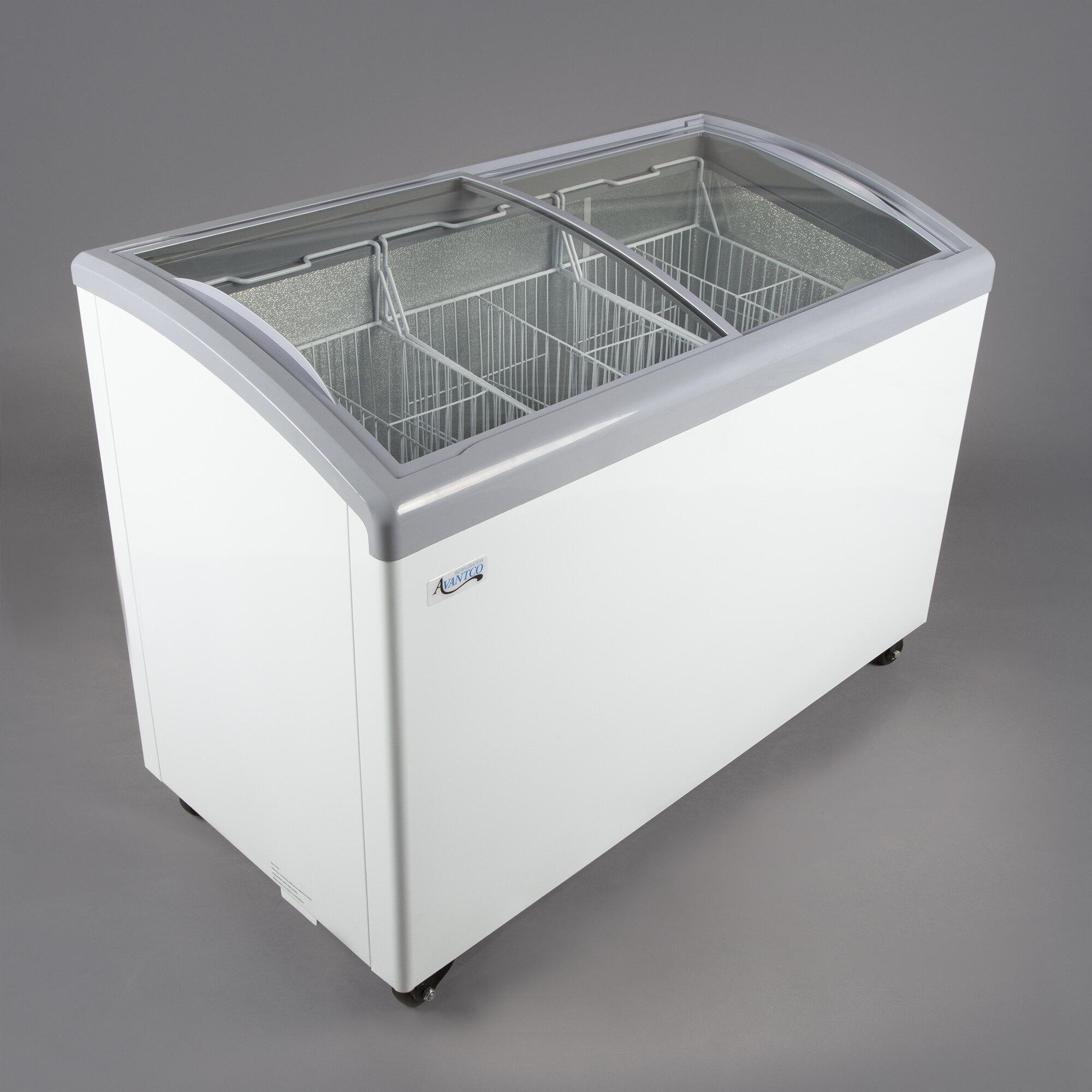 Avantco ICFC12HC Curved Top Display Freezer