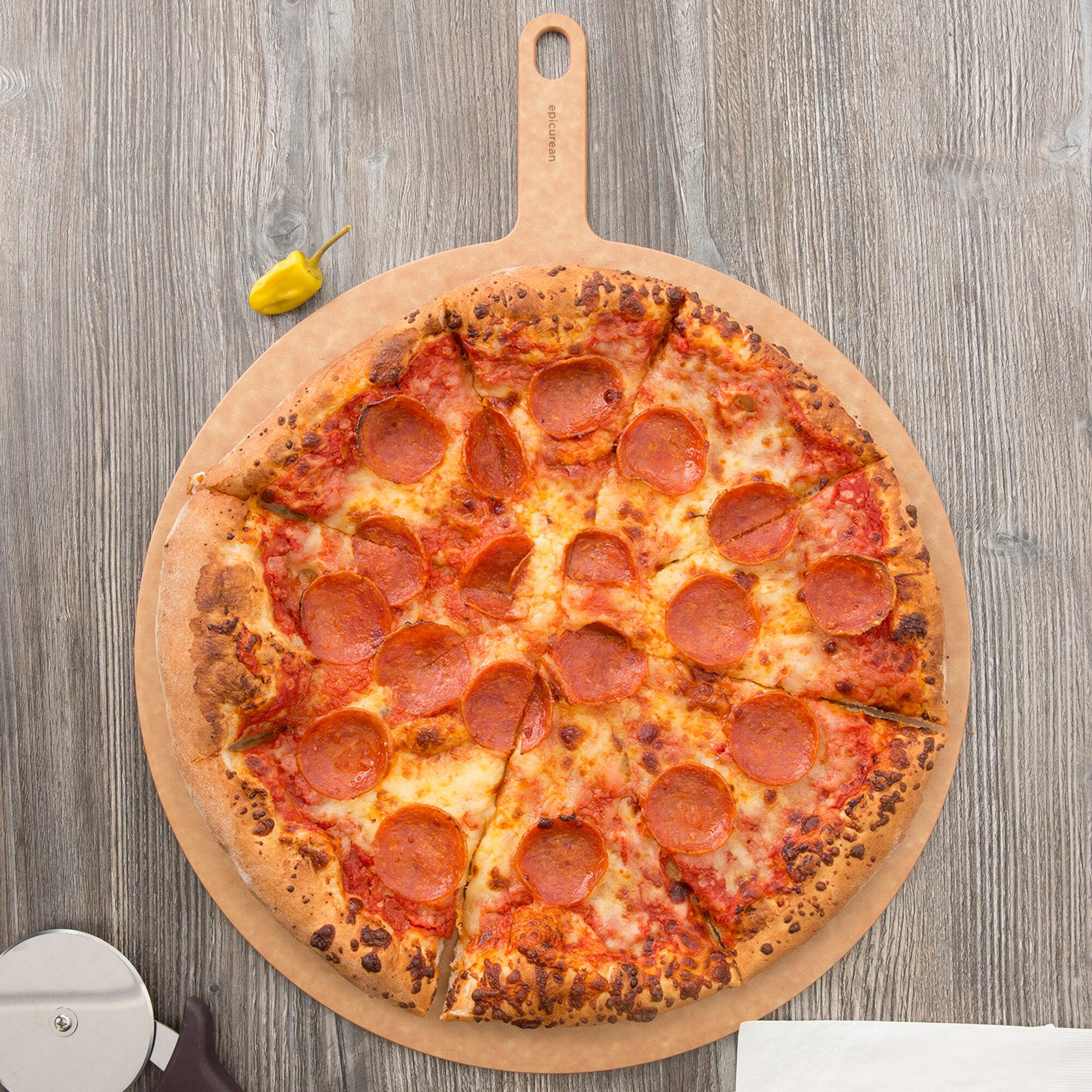 Epicurean 429231801 18" Natural Richlite Wood Fiber Round Pizza Board