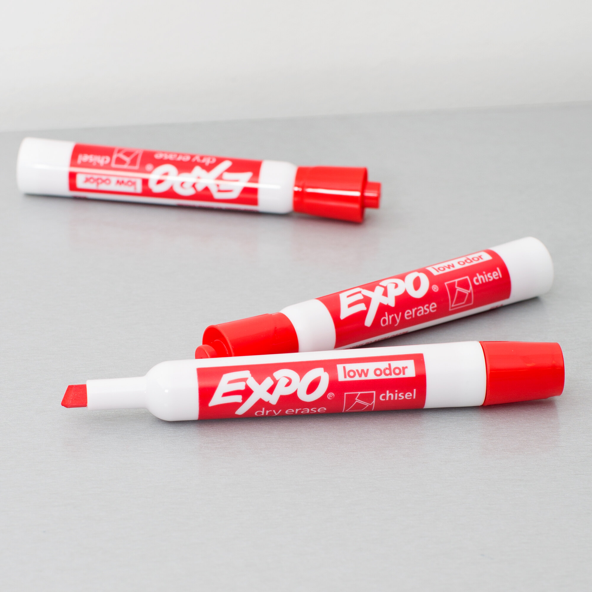 Expo 80002 Red Low-Odor Chisel Tip Dry Erase Marker - 12/Pack