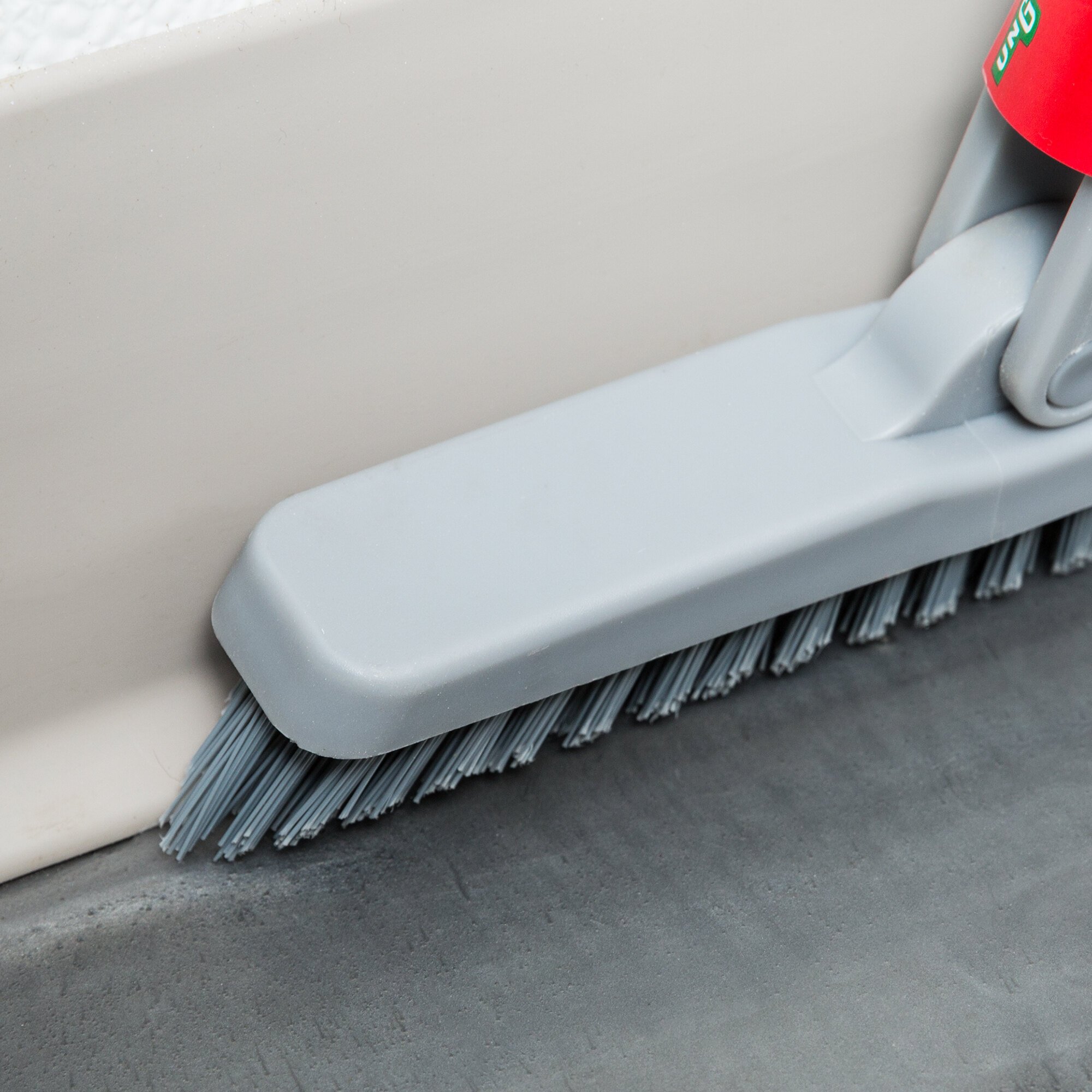 Unger CB20G SmartColor Swivel Corner Brush