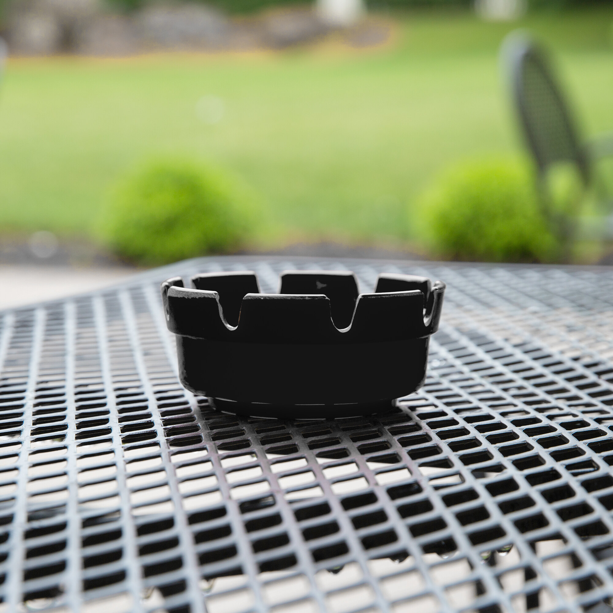 4 1/4" x 1 3/4" Black Plastic Ashtray 12/Pack