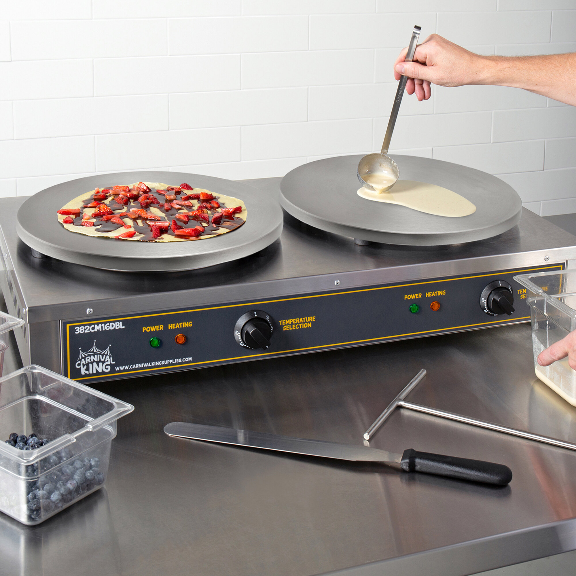 Carnival King CM16DBL 16" Dual Crepe Maker 208/240V, 33 3/4" x 18 3/4