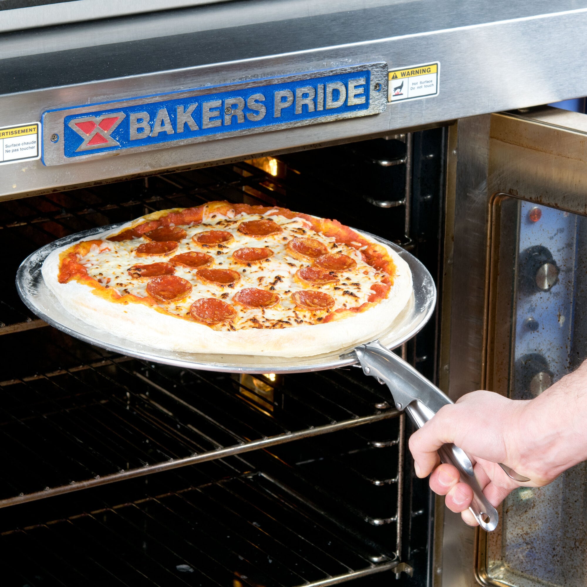 7 1/2" Steel Pizza Pan Gripper for Shallow Pans