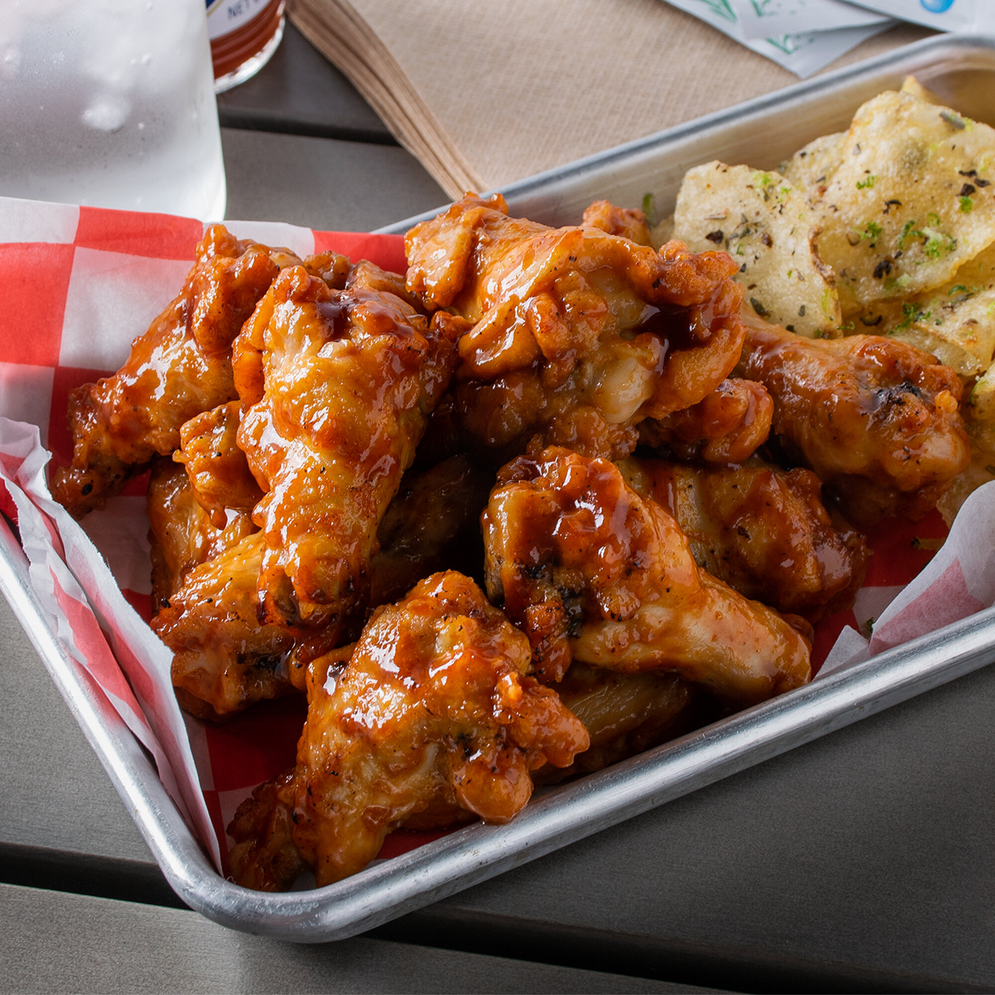 Tyson 5 lb. Bag Fully Cooked Honey Barbeque Breaded Chicken Wing