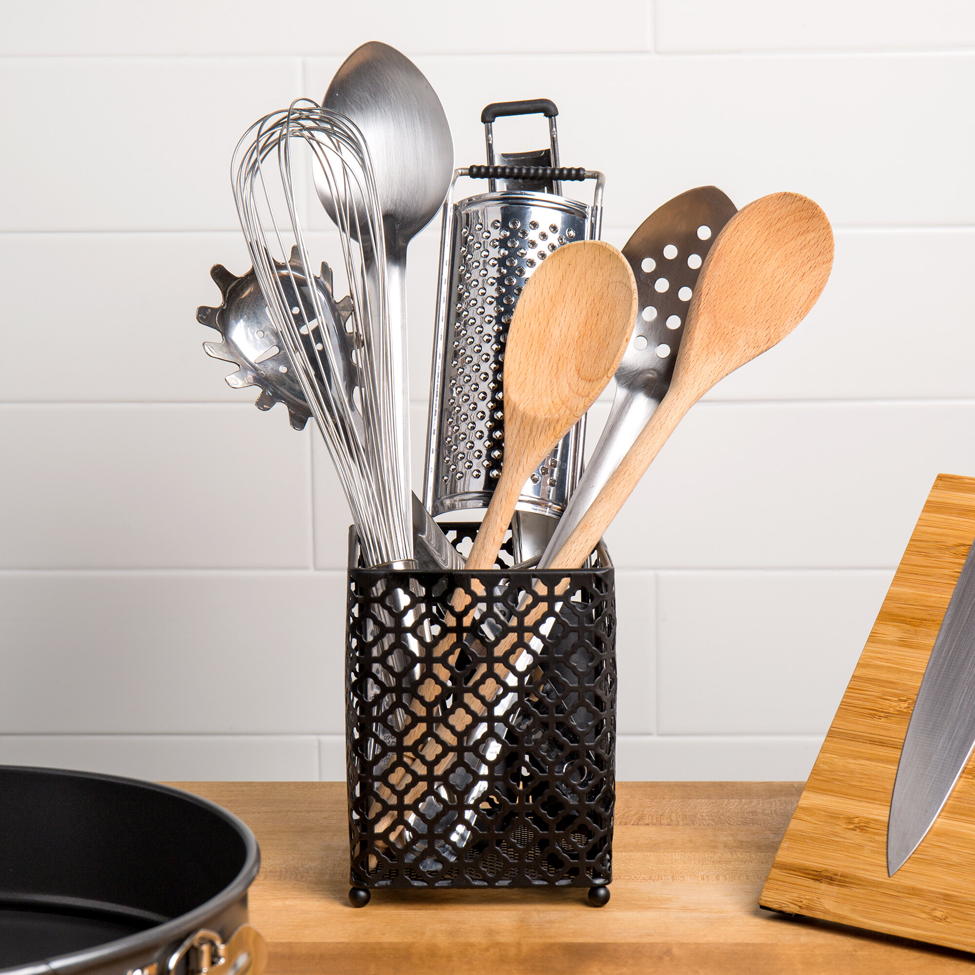 Tablecraft HU45BK Farmhouse 4 1/2" Square Black Powder Coated Metal