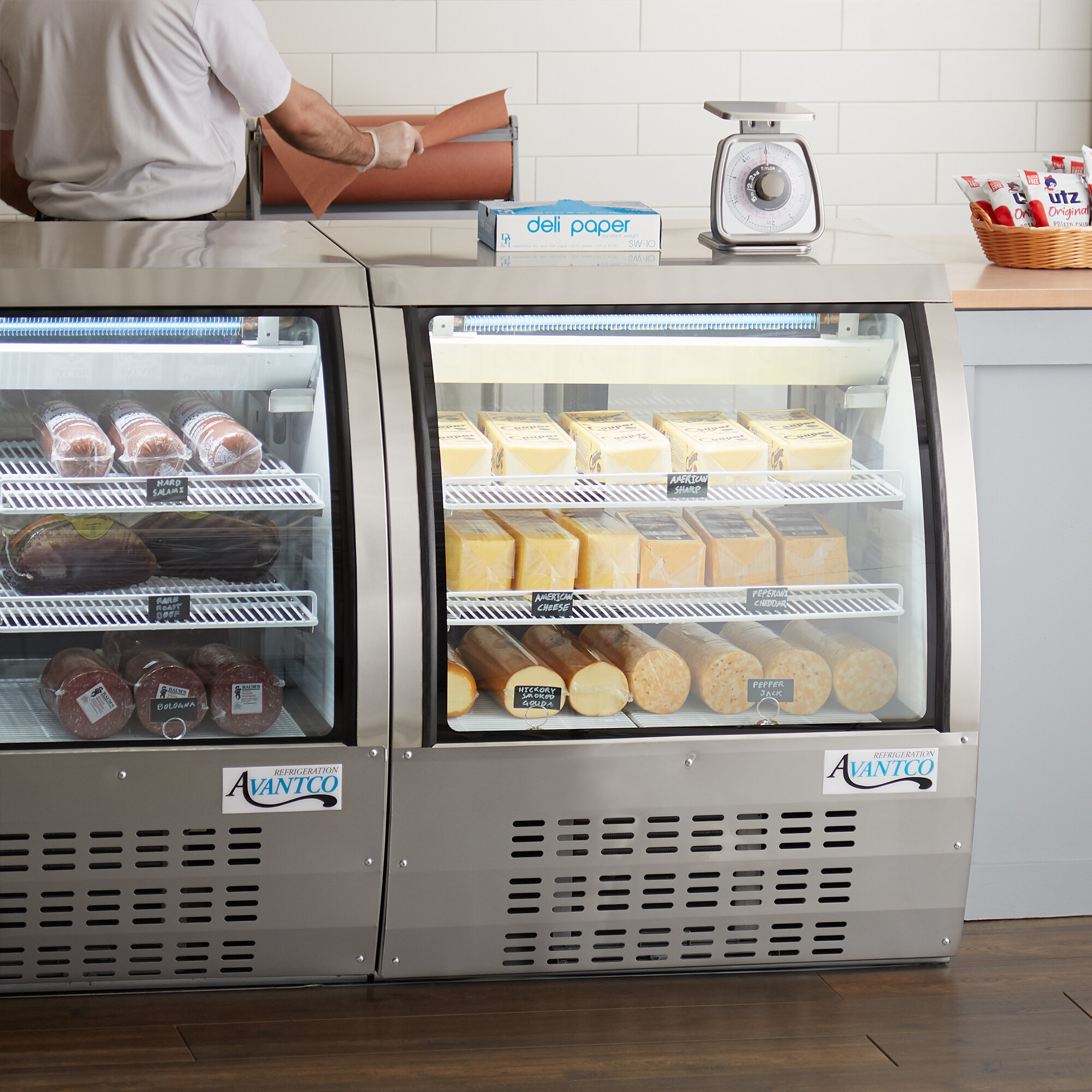 Avantco DLC36HCS 36" Stainless Steel Curved Glass Refrigerated Deli Case