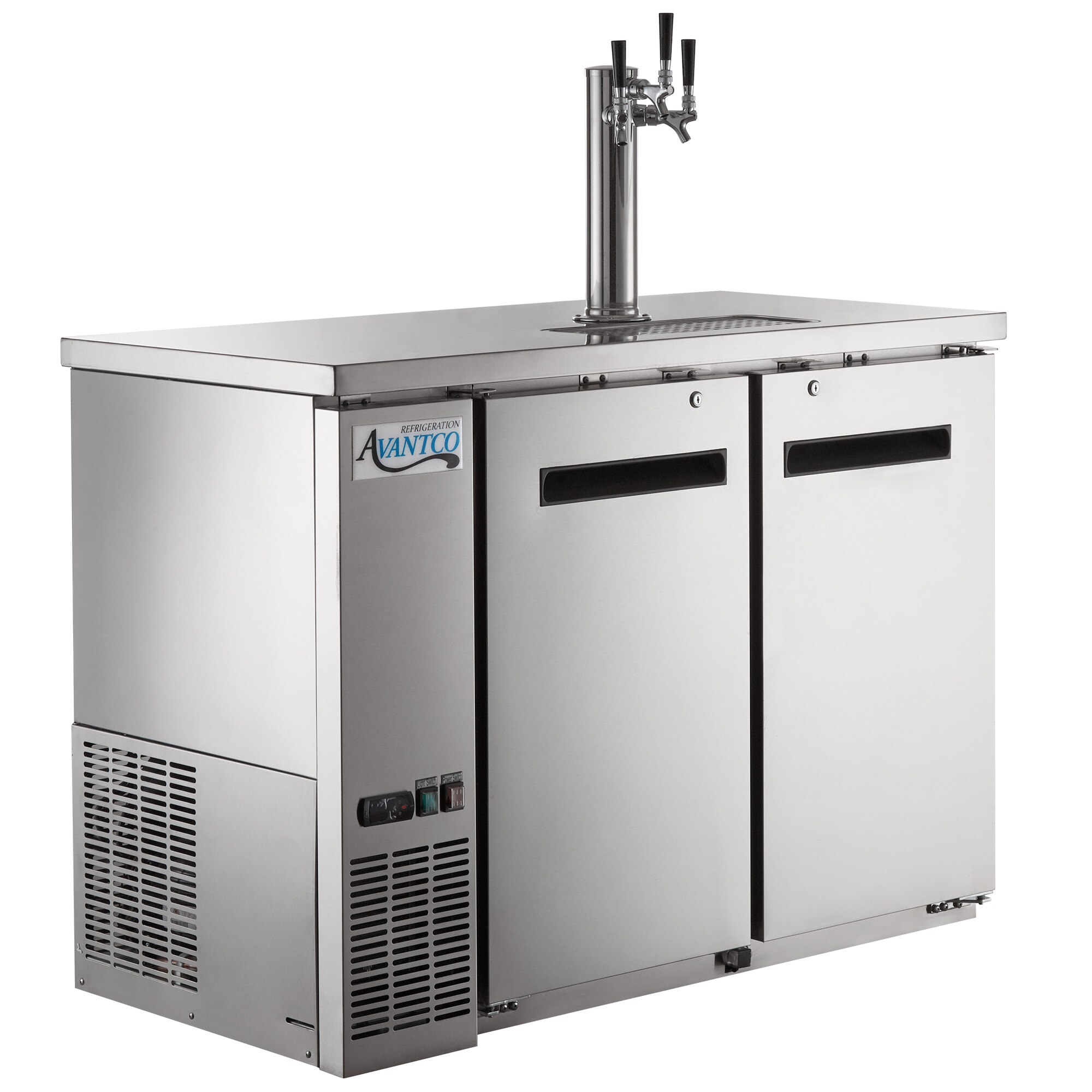 Avantco UDD-48-HC-S Triple Tap Shallow Depth Kegerator Beer Dispenser 