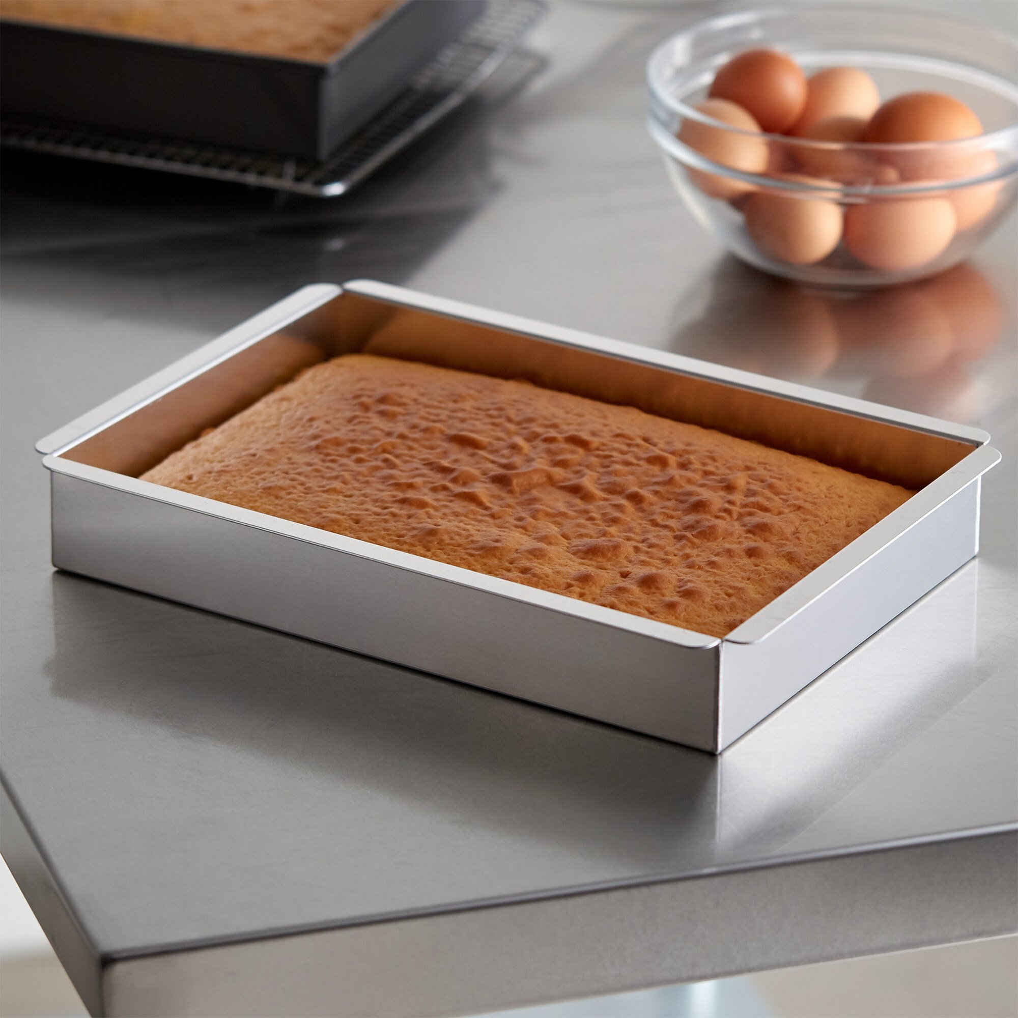 9x13x2-aluminum-rectangular-cake-pan