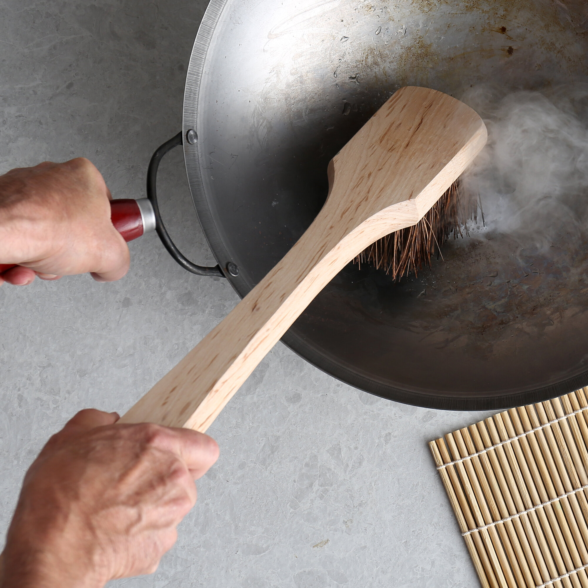 20" Palmyra Bristled Wok Brush with Wood Handle
