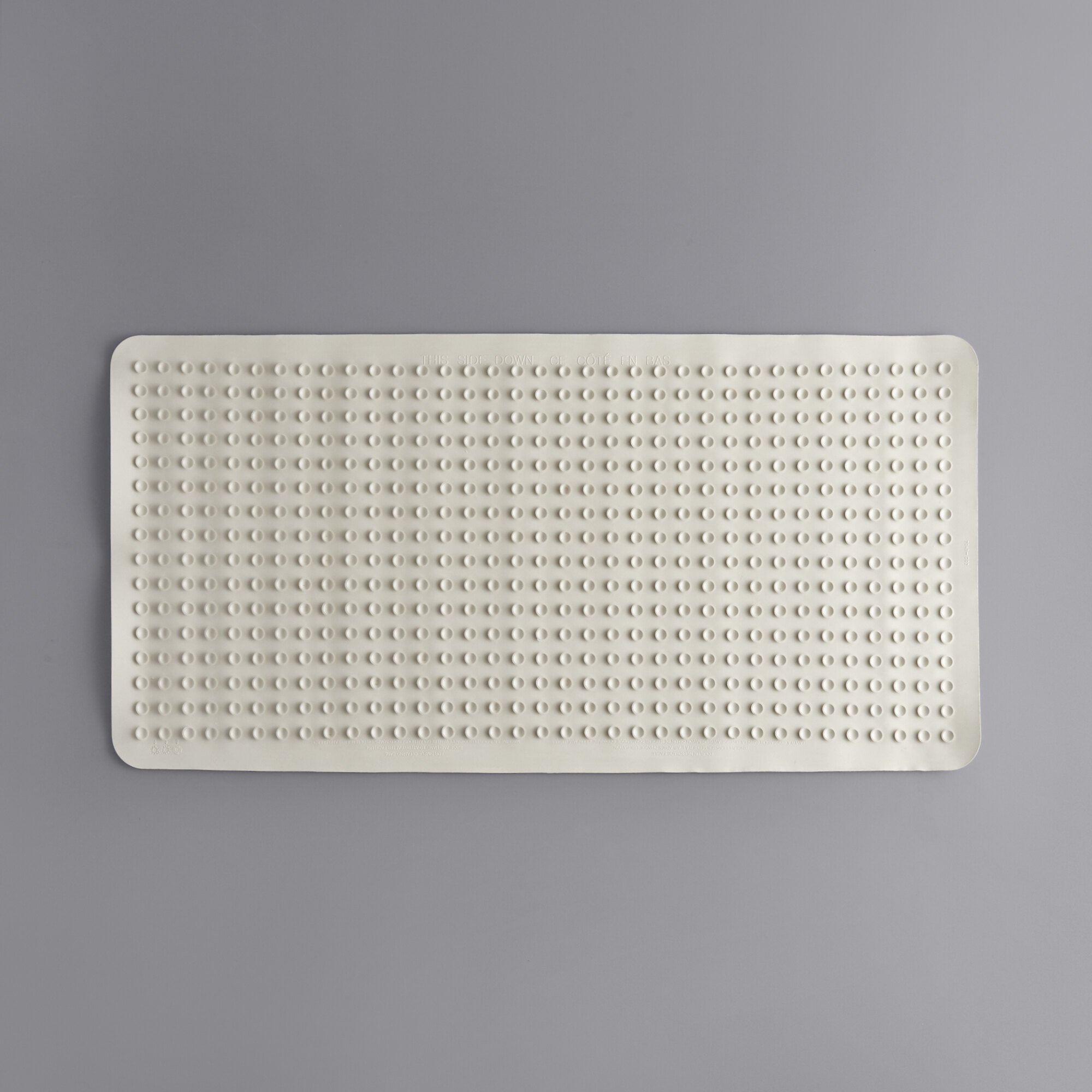 Rubbermaid 1982729 SaftiGrip 36" x 18" White Rubber Bath Mat