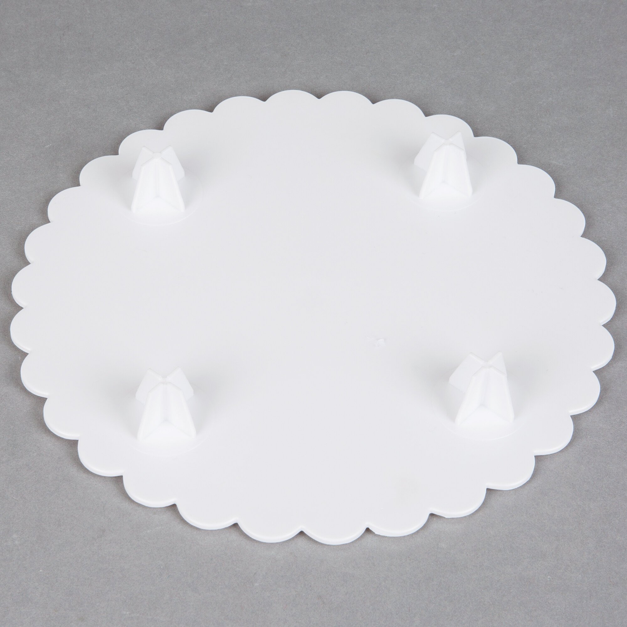 Wilton 3028 Decorator Preferred Round Scalloped Edge Cake Separator Plate 8"