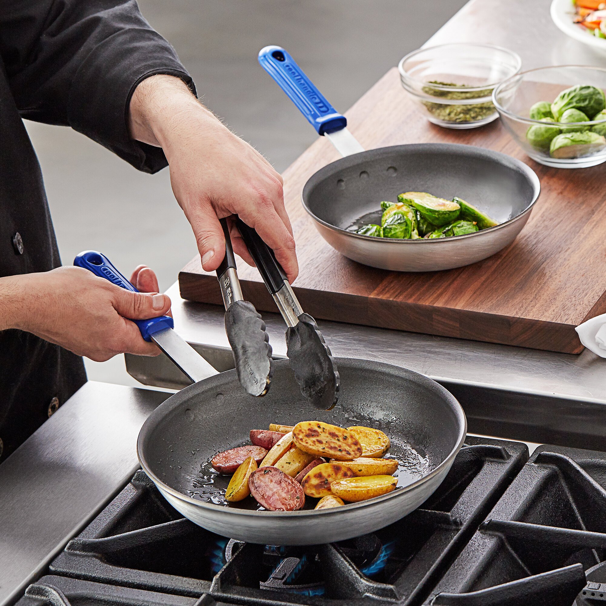 Vollrath WearEver 2Piece Aluminum NonStick Fry Pan Set with