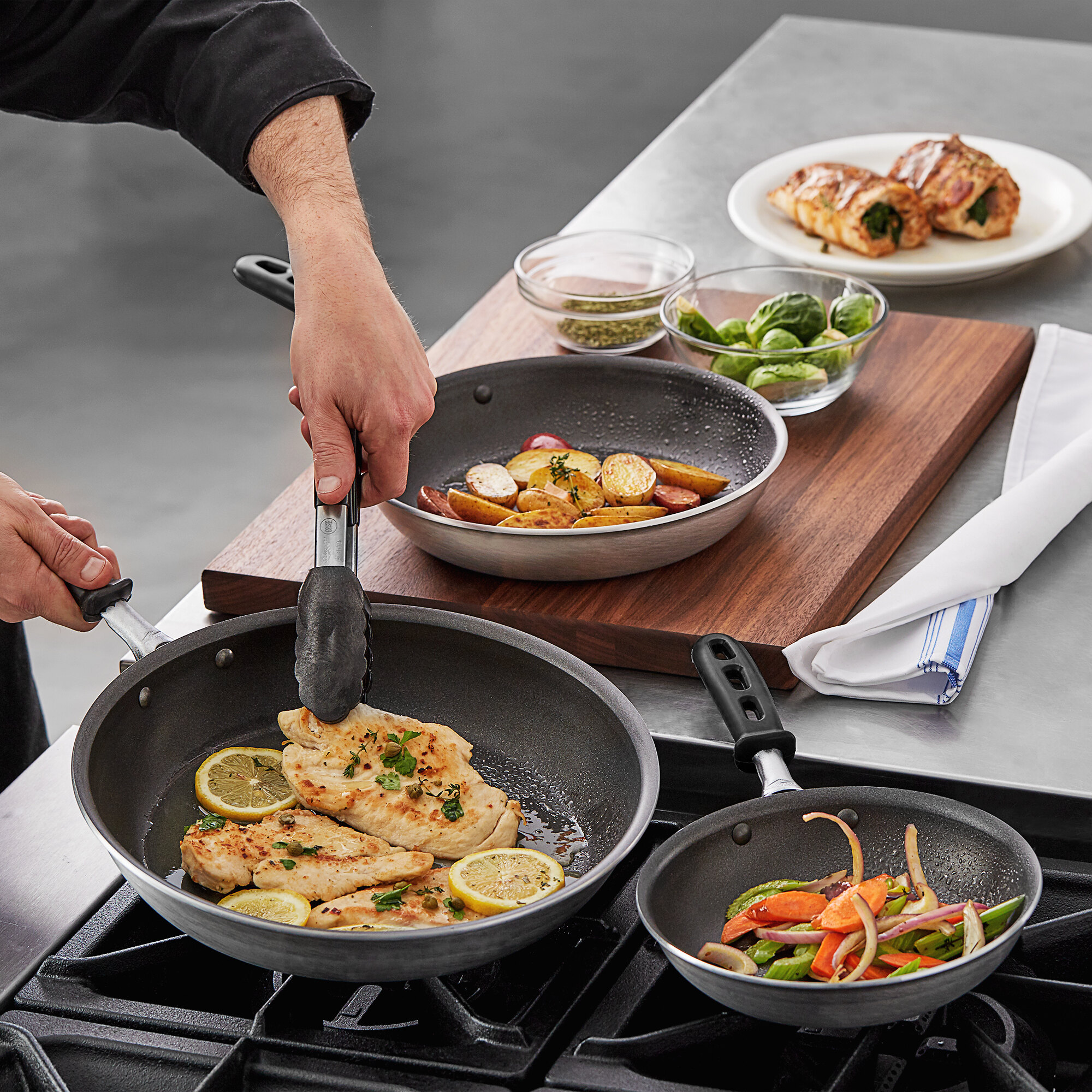 Vollrath WearEver 3Piece Aluminum NonStick Fry Pan Set with