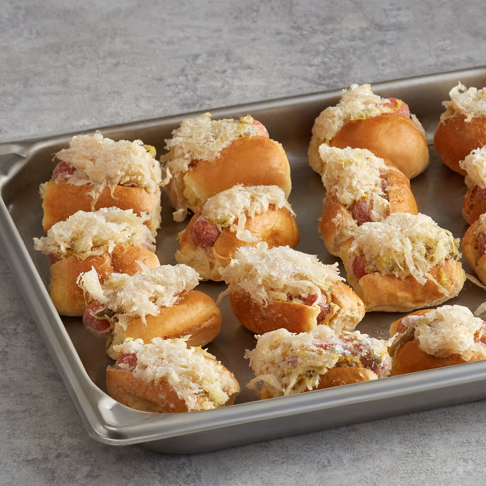 Les Chateaux de France 1.0 oz. Mini Franks Topped with the Works 60/Case