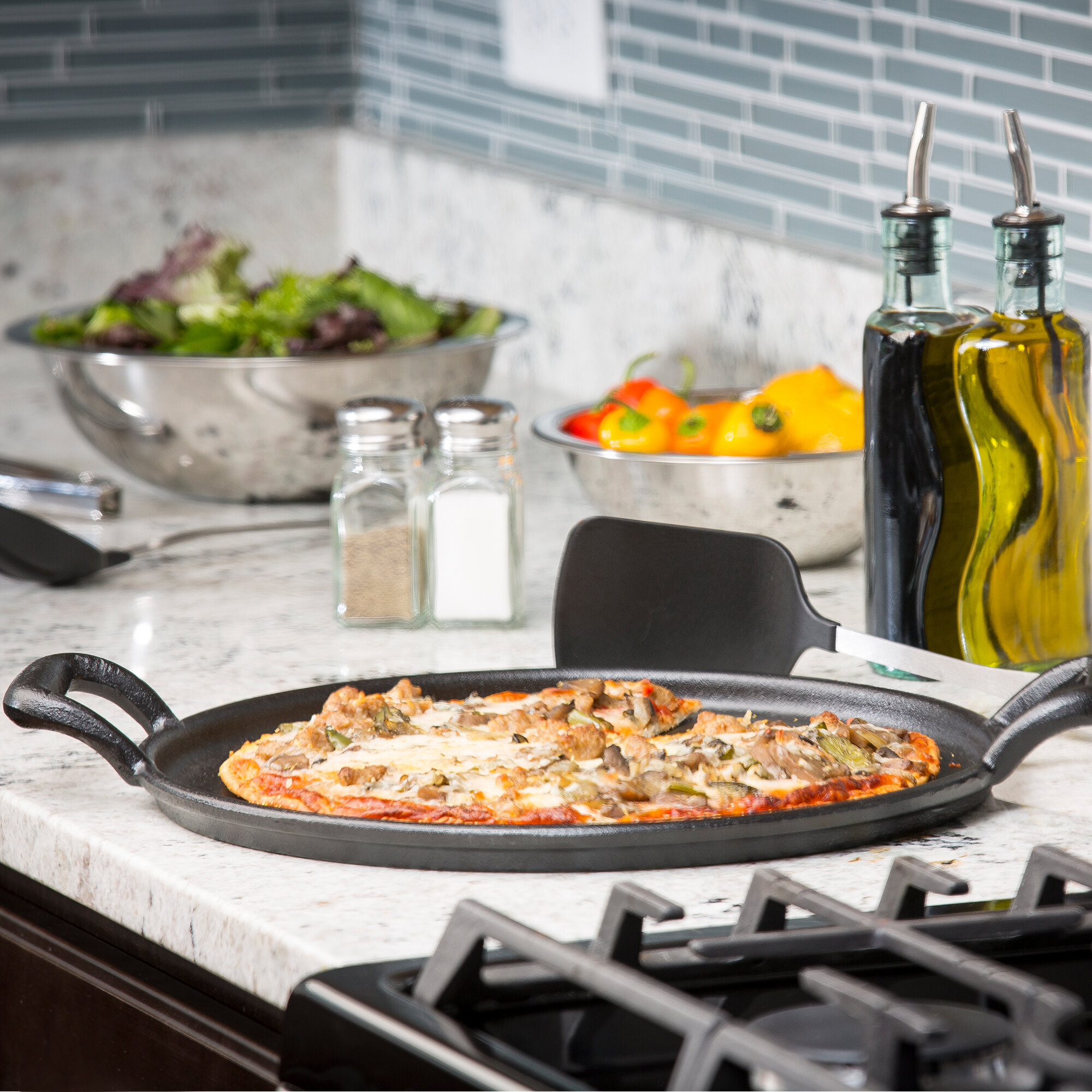Tablecraft Cast Iron Pizza Pan w/ Handles 12 3/4"