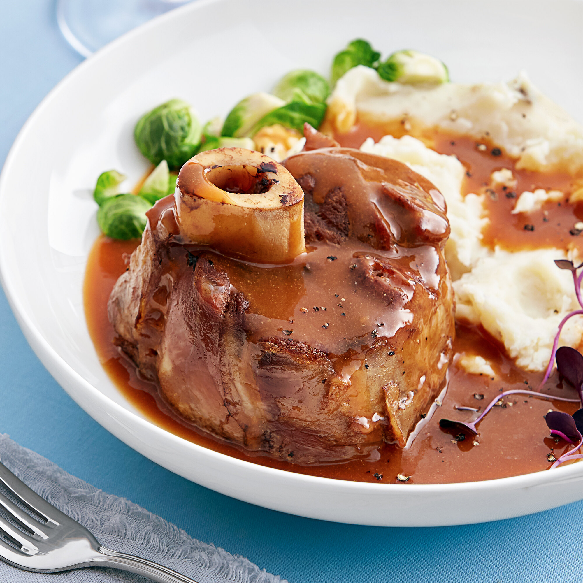 Strauss 10.5 lb. 3" Center Cut Osso Buco Veal Hindshank