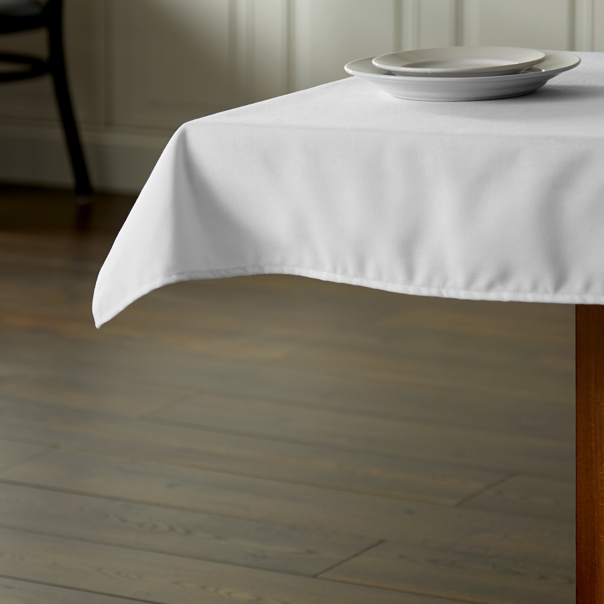 Intedge 36" x 36" Square White Hemmed Poly Cotton Tablecloth