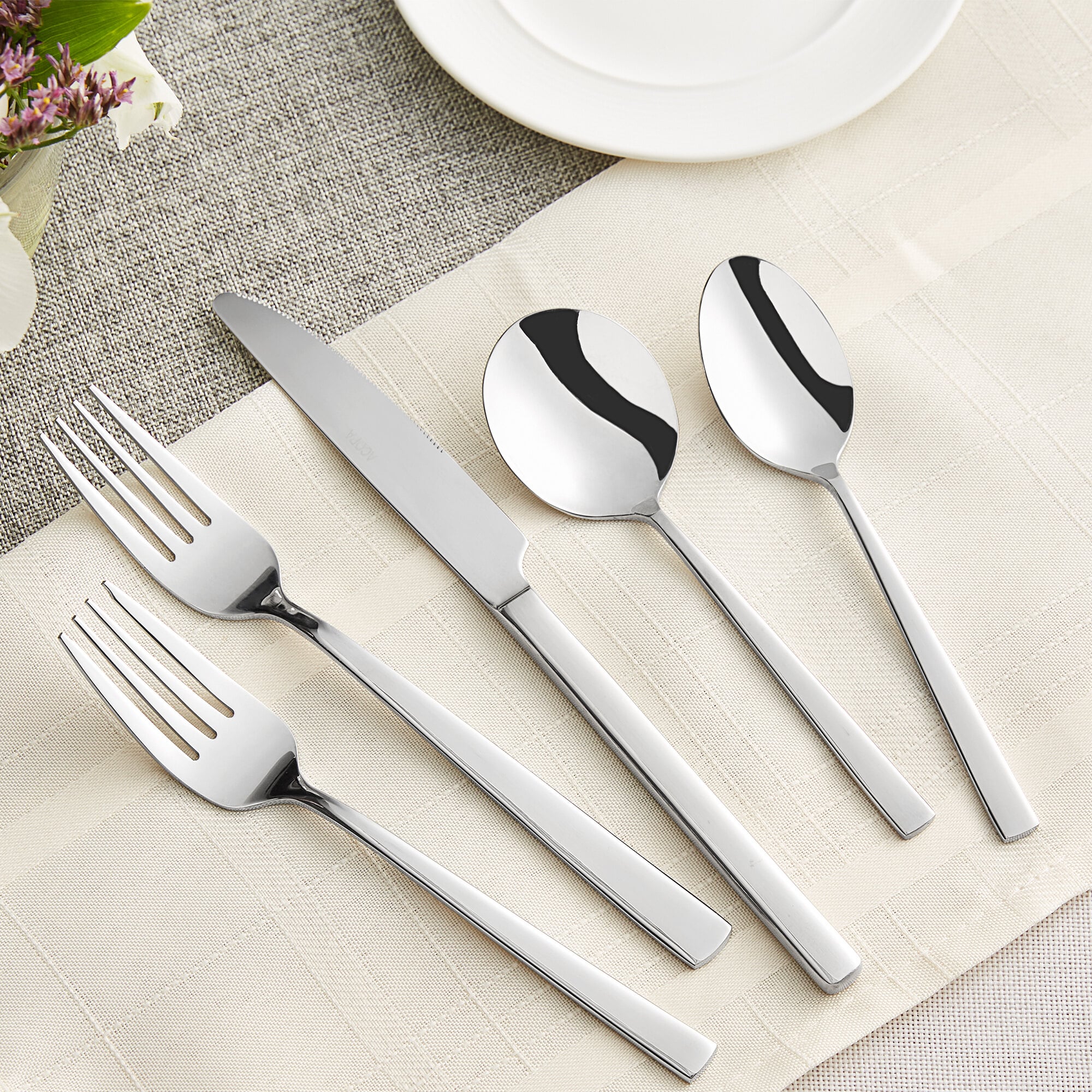 Acopa Penn Square 18/0 Stainless Steel Heavy Weight Flatware 5-Piece Set - Sample