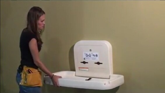 br baby changing unit