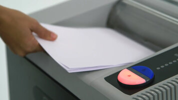 Swingline: CS39-55 Strip-Cut Shredder