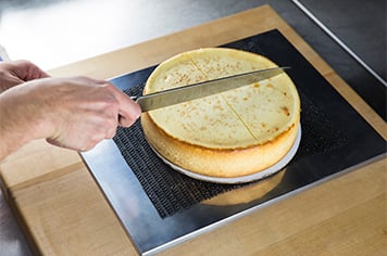 how to cut a cheesecake