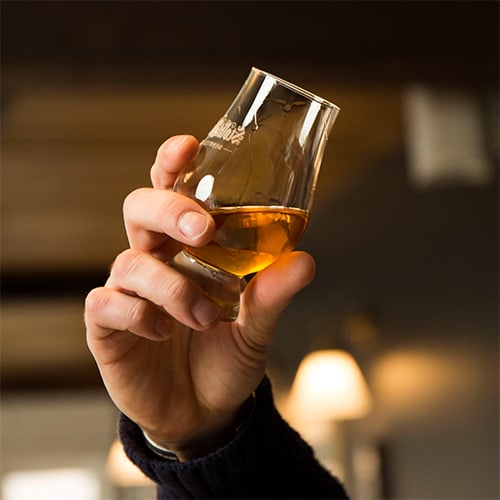 how to properly taste whiskey