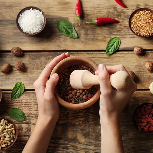 Want To Keep Your Spices Fresh? Here Are 5 Spice Containers You