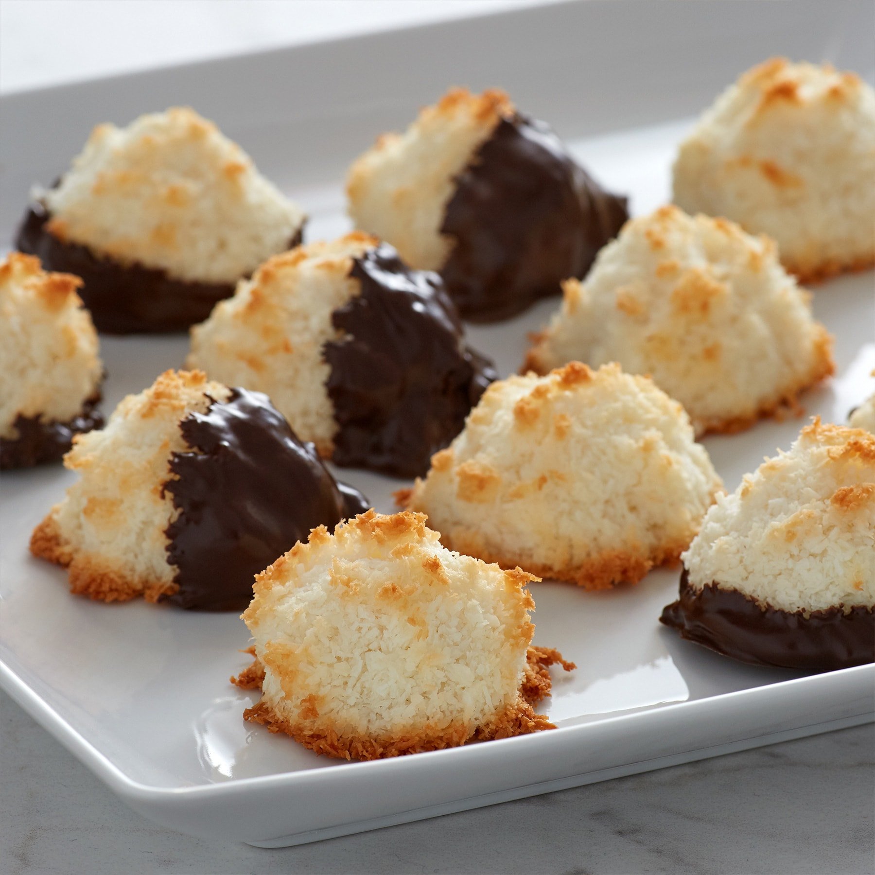 How To Make Chocolate Coconut Macaroons With An Easy Recipe