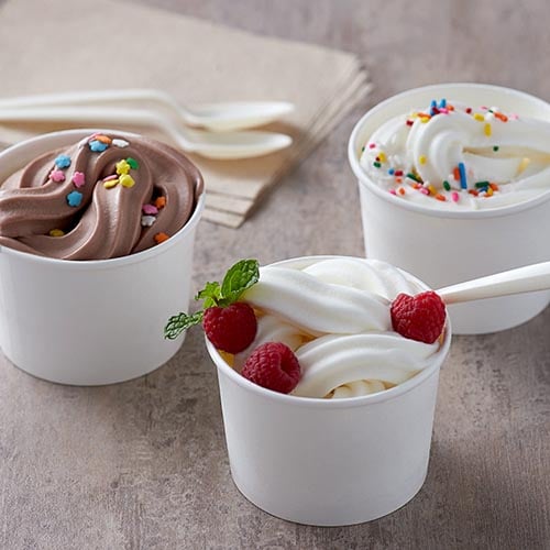 Chocolate and Vanilla Frozen Yogurt in three cups