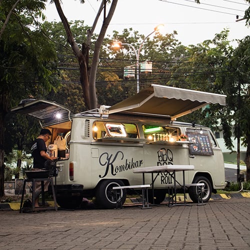 old time food truck on brick road