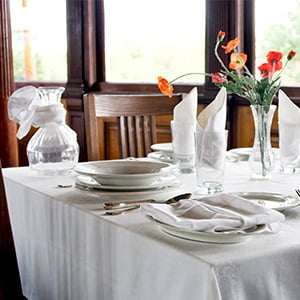 formal table setting