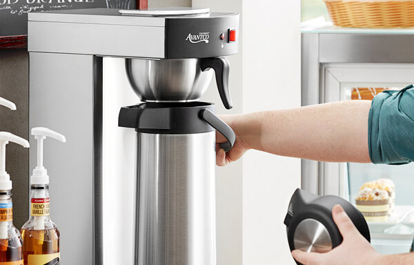 Avantco CMA1B Automatic Coffee Maker with Lower Decanter Warmer