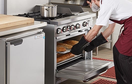 Do Professional Chefs Use Gas or Electric Stoves?